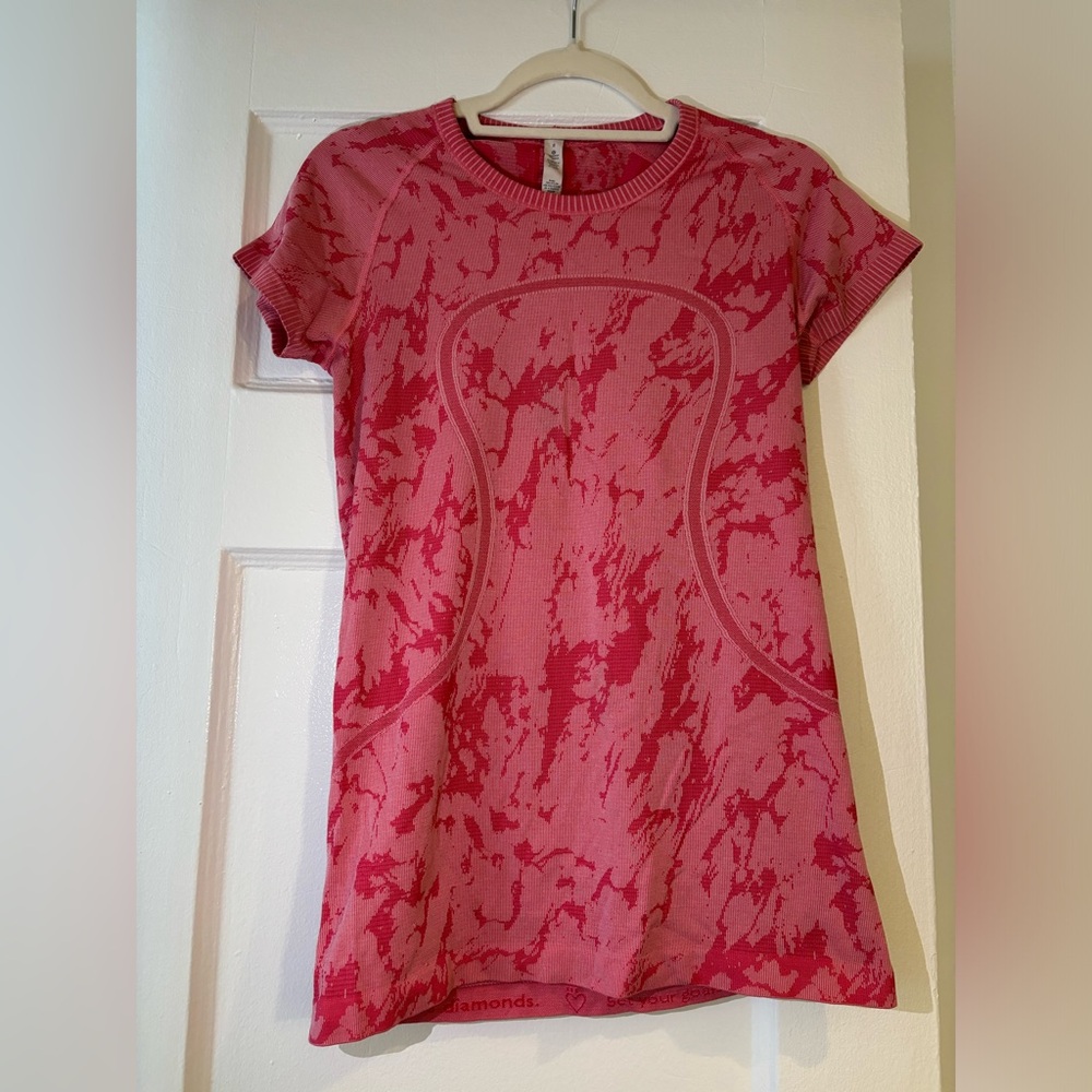 Lululemon Swiftly Tech Short Sleeve